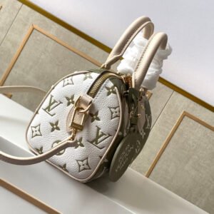 Jane Bags- Louis Vuittons  - 16369 | AlmaBagz