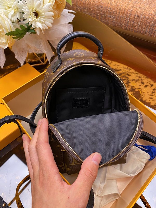 Jane Bags- Louis Vuittons - 16350 | AlmaBagz