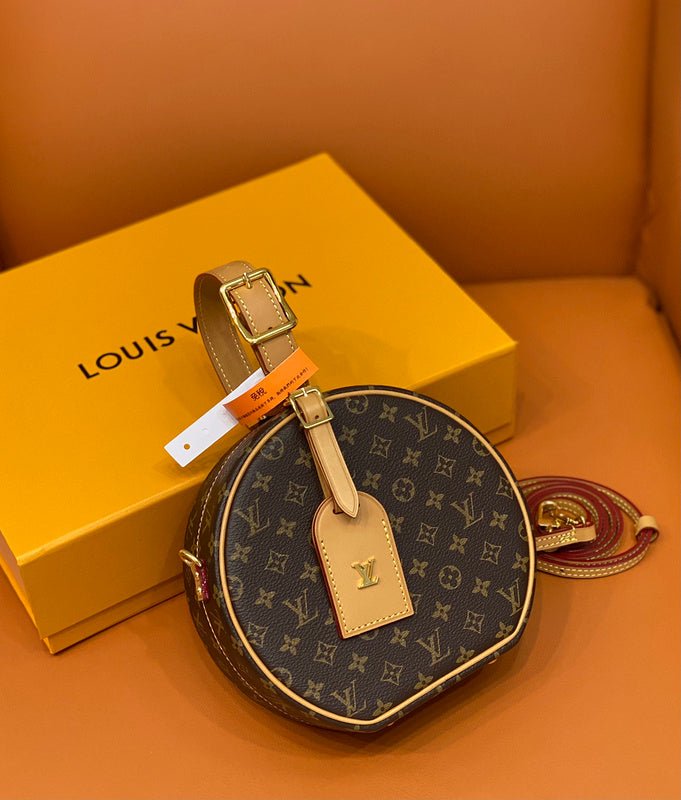 Jane Bags- Louis Vuittons - 16135 | AlmaBagz - Image 9