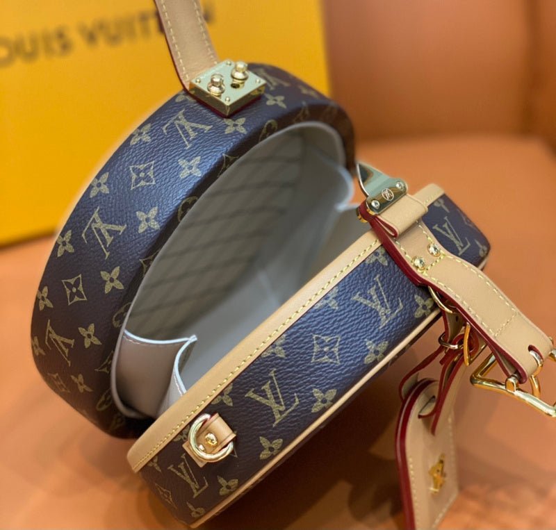 Jane Bags- Louis Vuittons - 16135 | AlmaBagz - Image 5