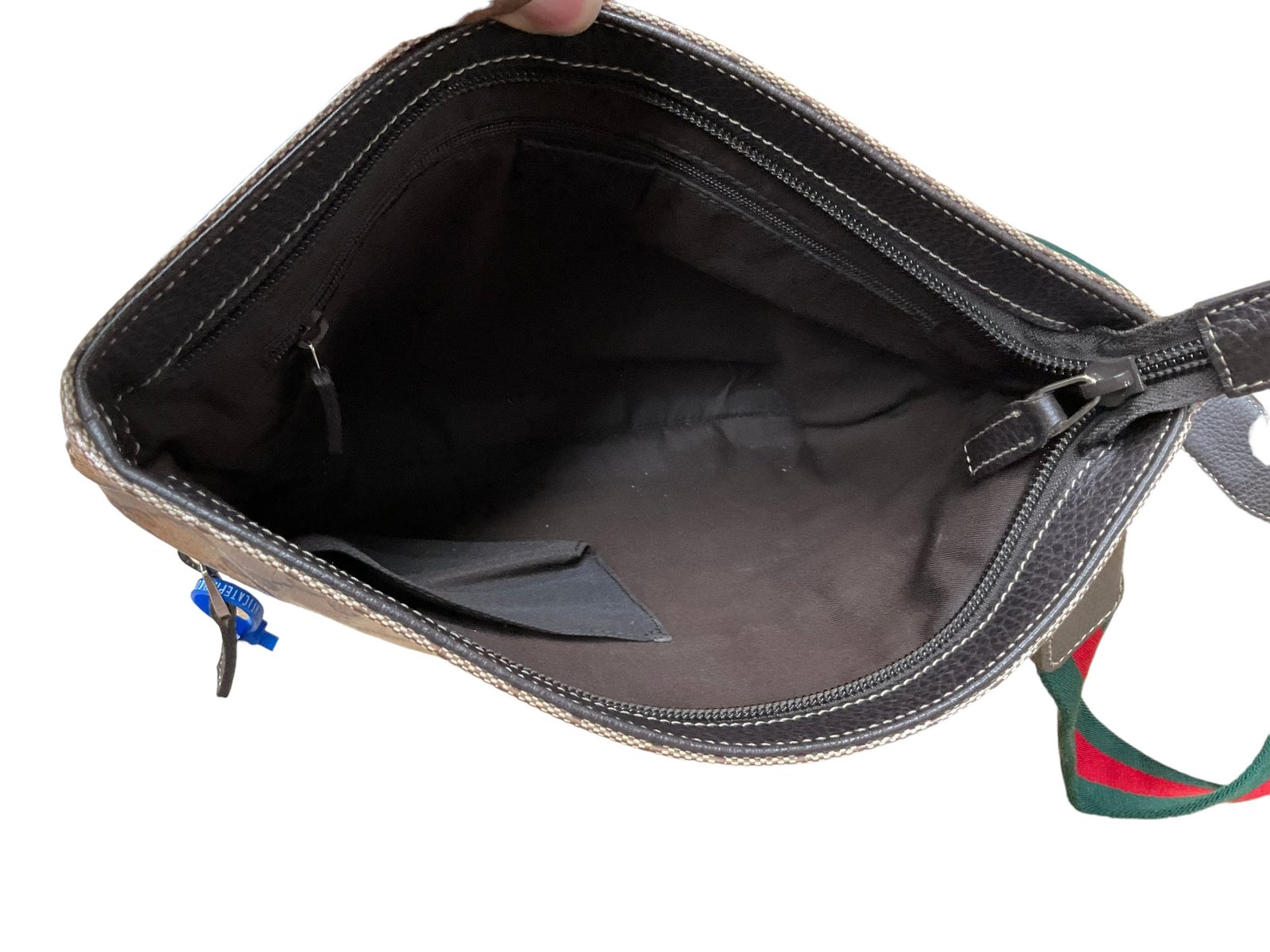 Crossbody Luxury Designer By Gucci Size: Medium | AlmaBagz - Image 2