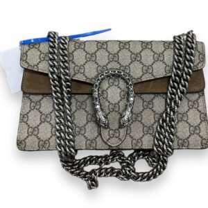 Crossbody Luxury Designer By Gucci  Size: Medium | AlmaBagz