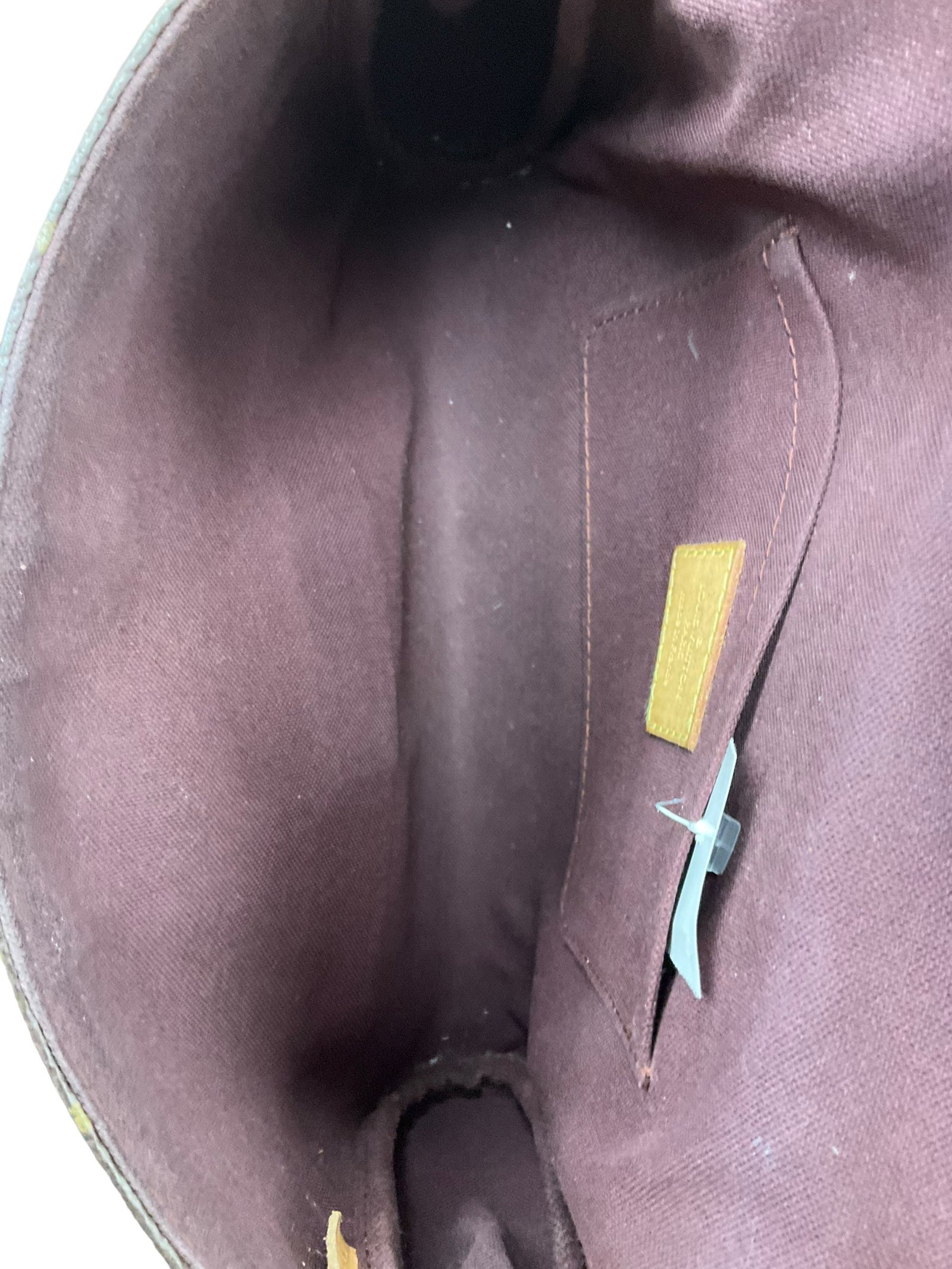 Crossbody Luxury Designer By Louis Vuitton, Size: Small | AlmaBagz - Image 3