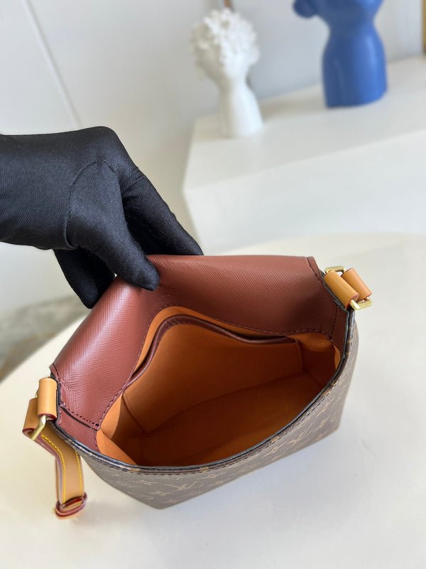 Jane Bags- Louis Vuittons - 16414 | AlmaBagz - Image 8