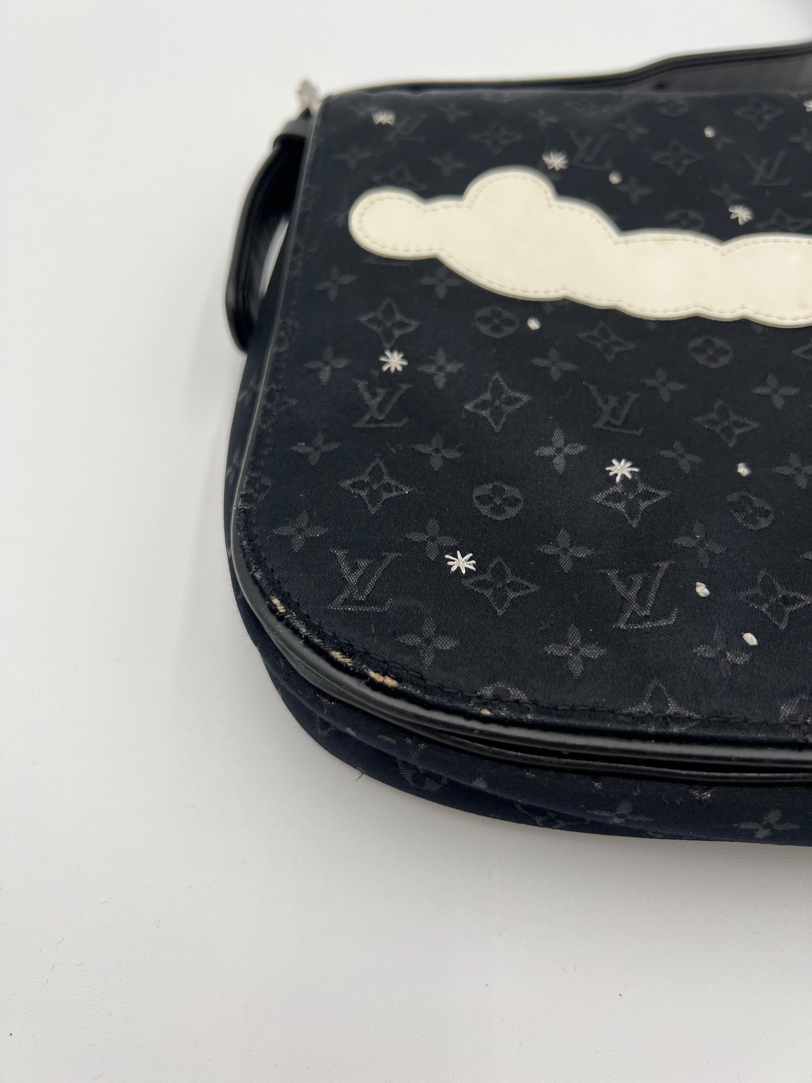 Crossbody Luxury Designer By Louis Vuitton, Size: Small | AlmaBagz