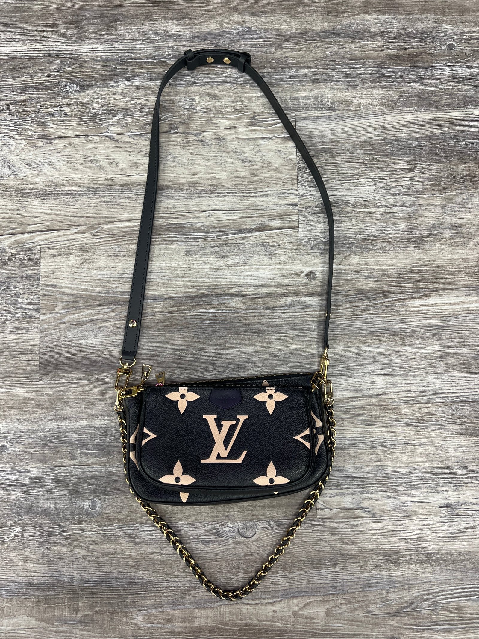 Crossbody Luxury Designer By Louis Vuitton Size: Medium | AlmaBagz - Image 6