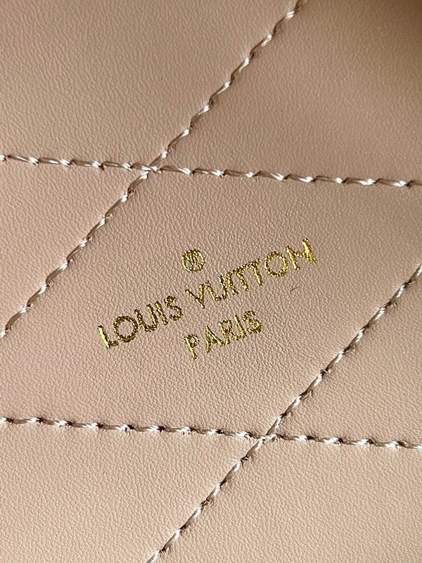 Jane Bags- Louis Vuittons - 16538 | AlmaBagz - Image 4