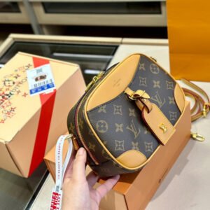 Jane bags - Louis Vuittons  - 15035 | AlmaBagz