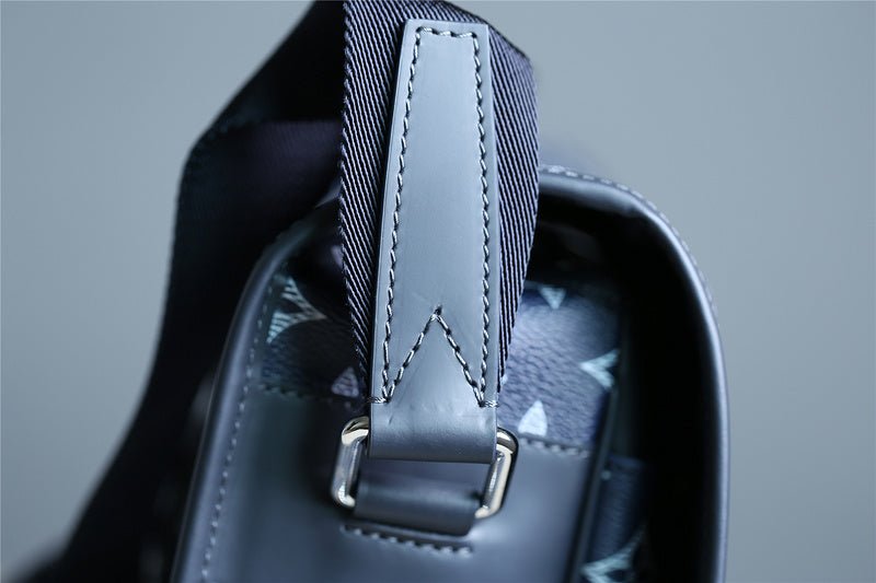 blarva bags - Louis Vuittons - 10472 | AlmaBagz - Image 9