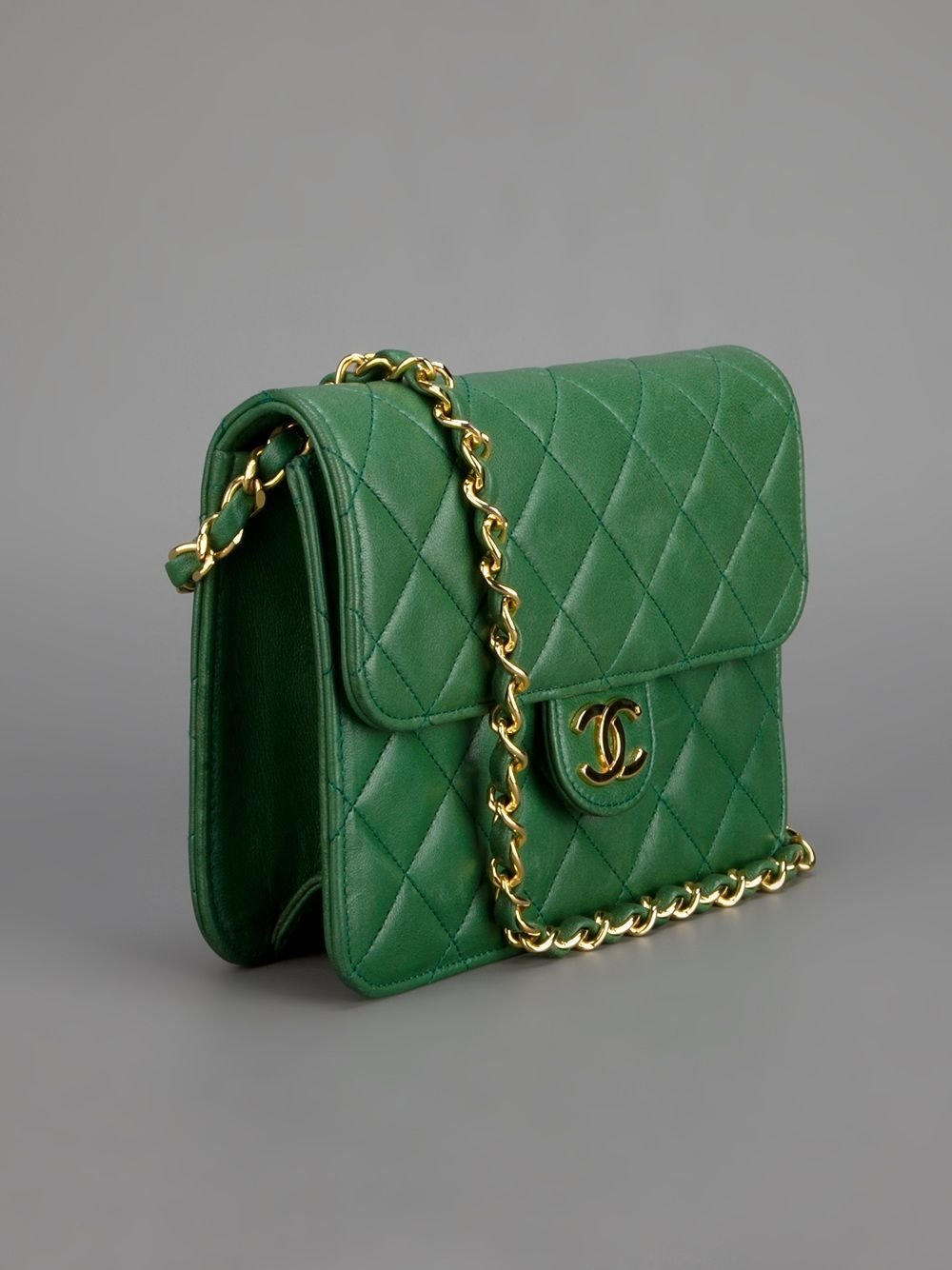 Chanel Classic Clutch Witch Chain – CWC Caviar Green SiLouis Vuittoner-Toned | AlmaBagz