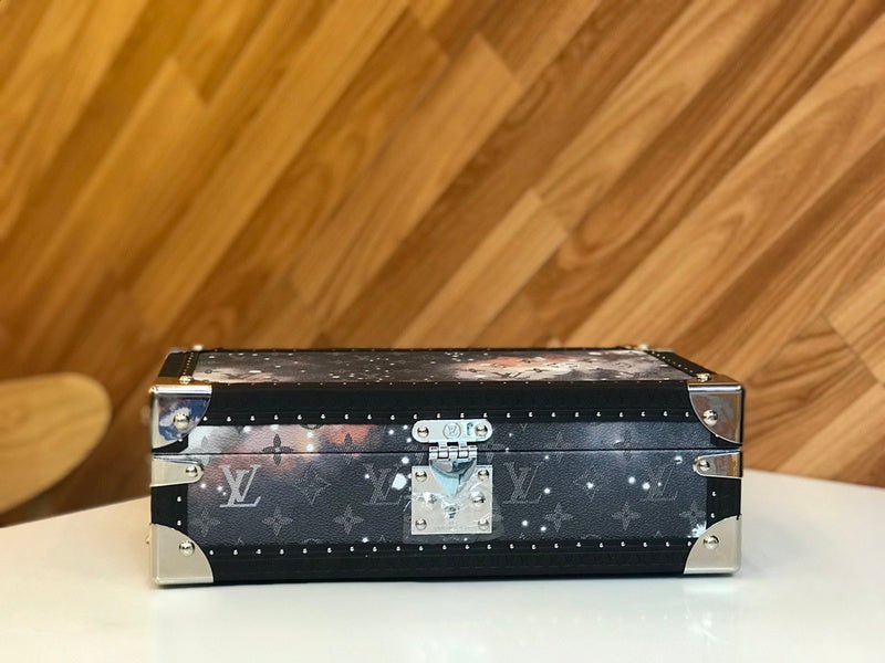 Jane Bags- Louis Vuittons - 15993 | AlmaBagz - Image 3