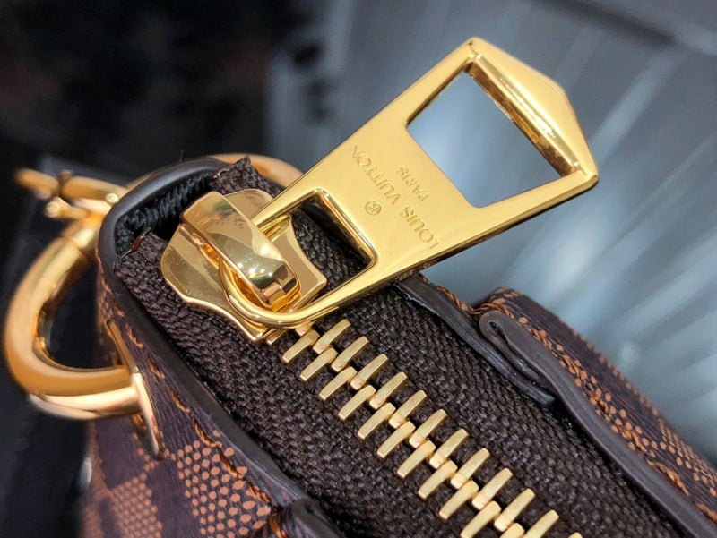 Jane Bags- Louis Vuittons - 15926 | AlmaBagz - Image 2