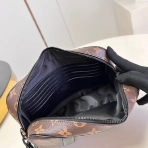 Jane bags - Louis Vuittons  - 15504 | AlmaBagz