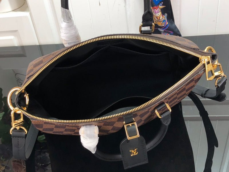 Jane Bags- Louis Vuittons - 15925 | AlmaBagz - Image 5