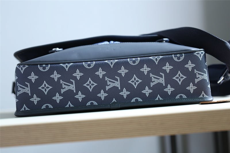 blarva bags - Louis Vuittons - 10472 | AlmaBagz - Image 5