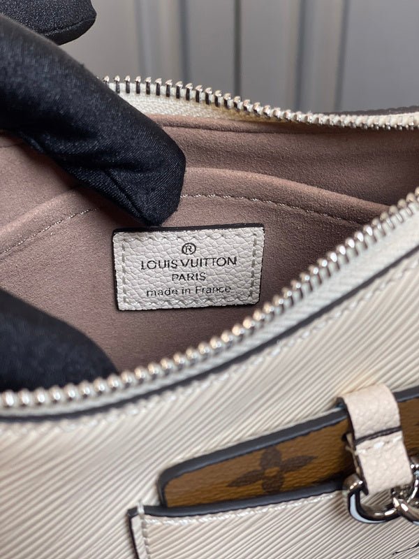 Jane Bags- Louis Vuittons - 15852 | AlmaBagz