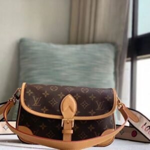 Jane bags - Louis Vuittons  - 15620 | AlmaBagz