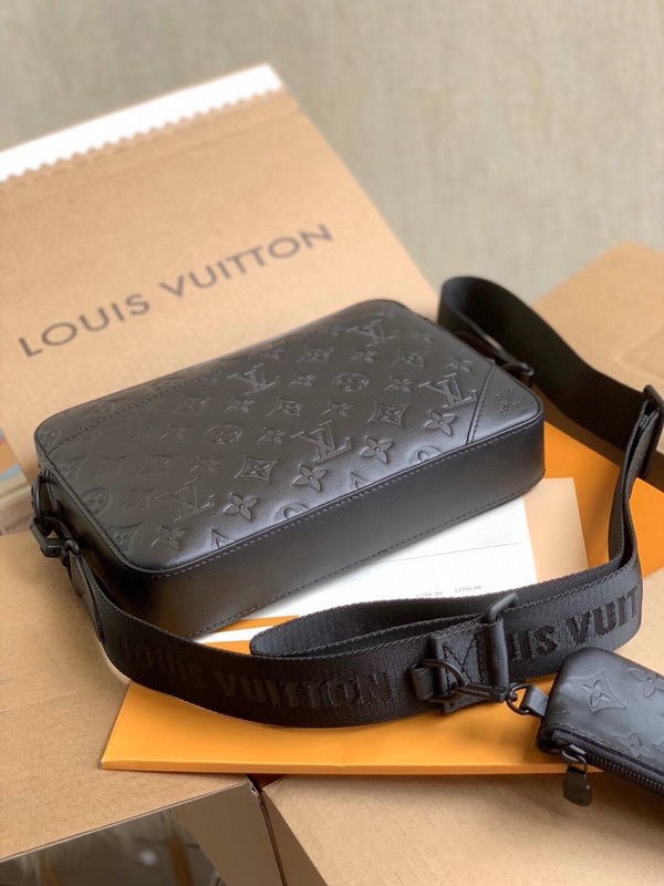 Jane Bags- Louis Vuittons - 15870 | AlmaBagz - Image 4
