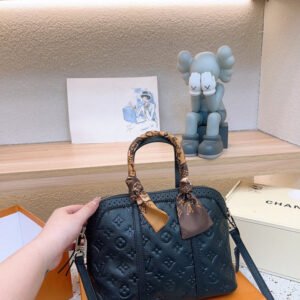 Jane bags - Louis Vuittons  - 14962 | AlmaBagz