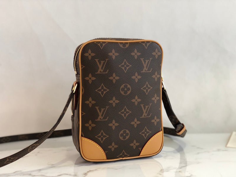 Jane Bags- Louis Vuittons - 16063 | AlmaBagz