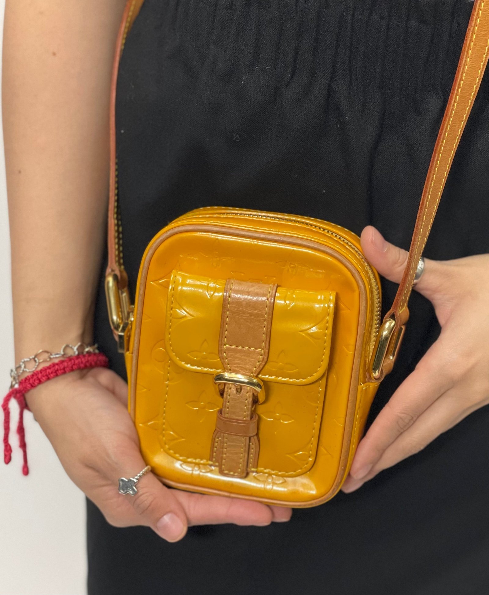 Crossbody Luxury Designer By Louis Vuitton Size: Small | AlmaBagz - Image 5