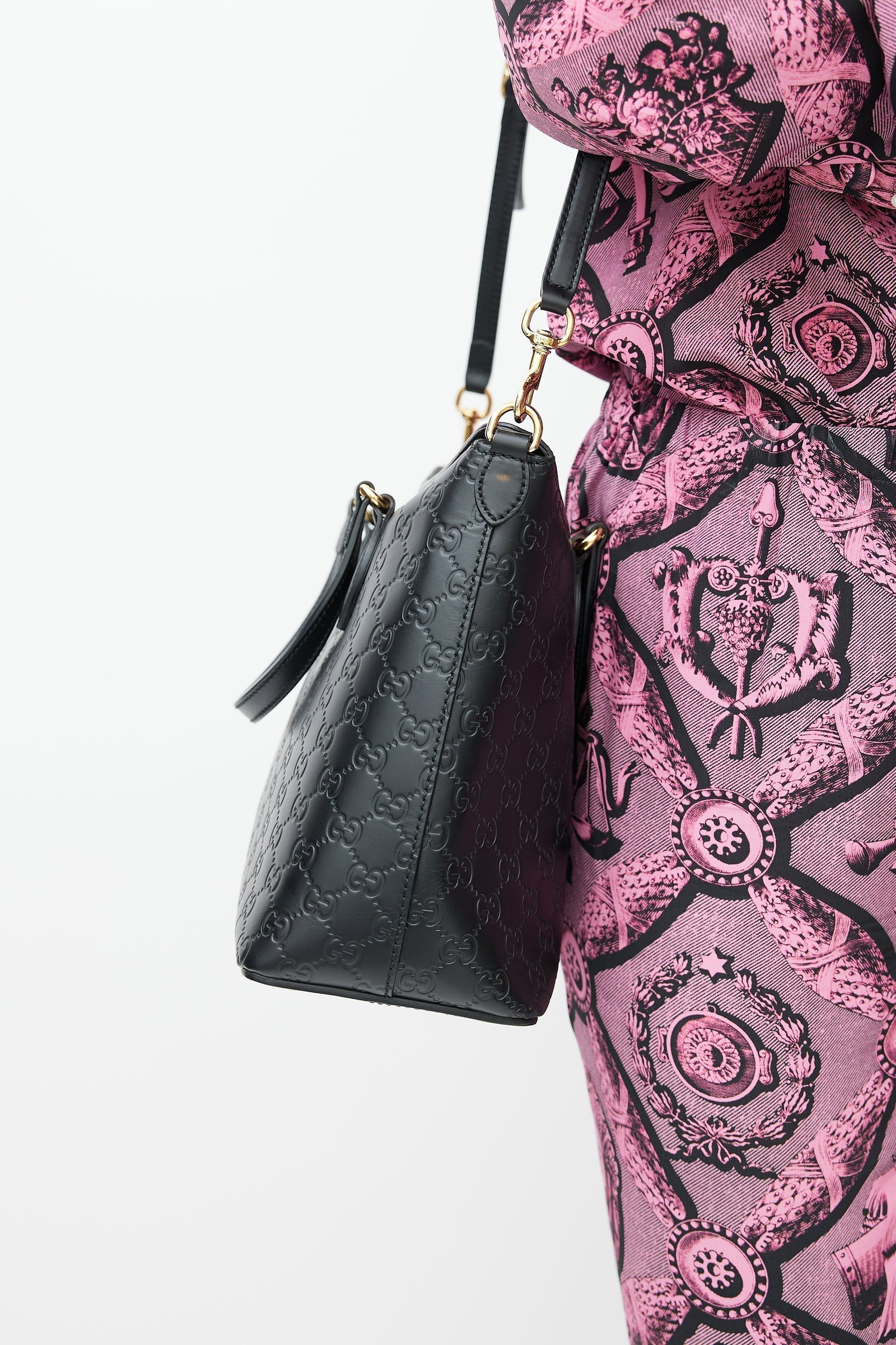 Black Guccissima Leather Foldover Shoulder Bag | AlmaBagz - Image 6