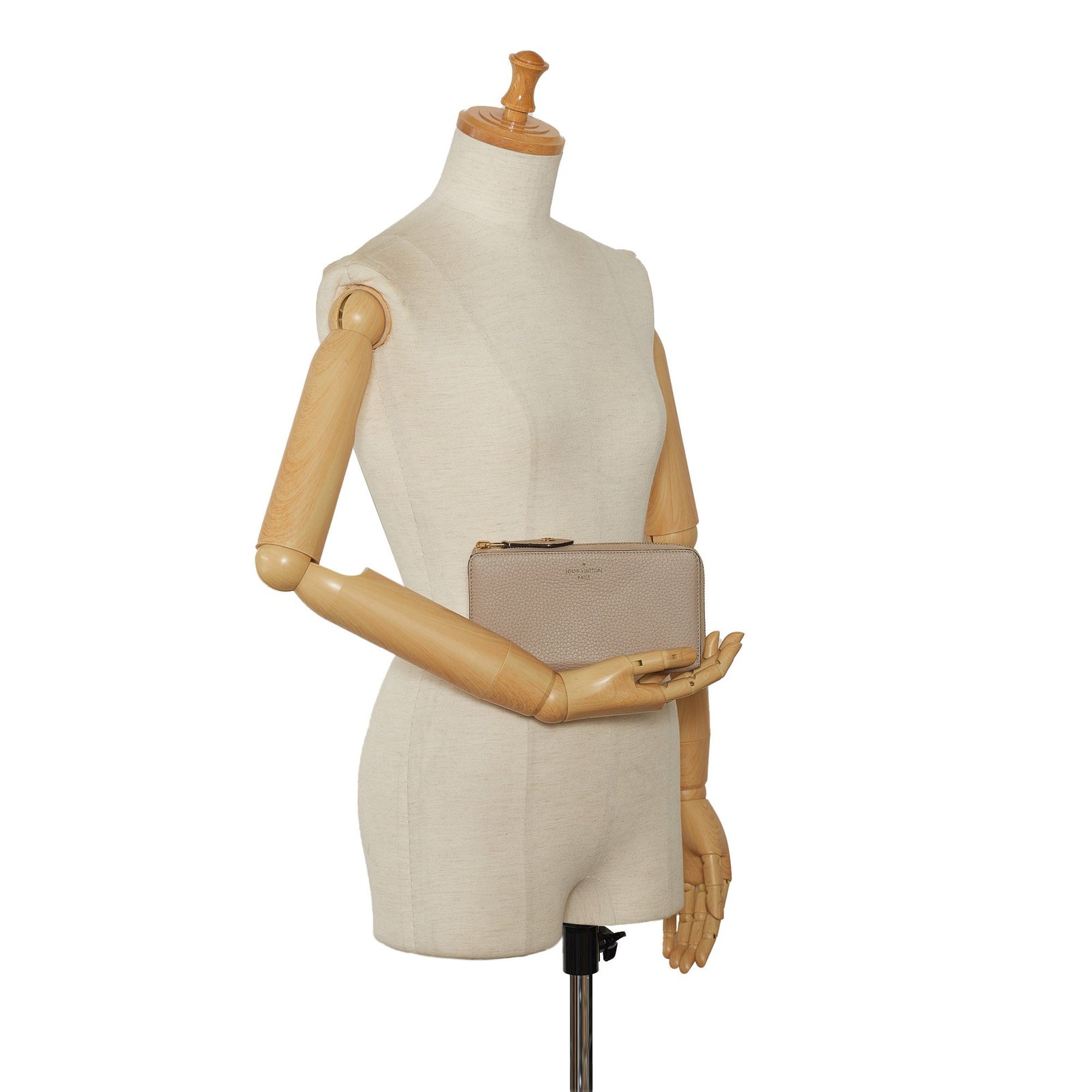 Brown Louis Vuitton Taurillon Comete Wallet | AlmaBagz - Image 16