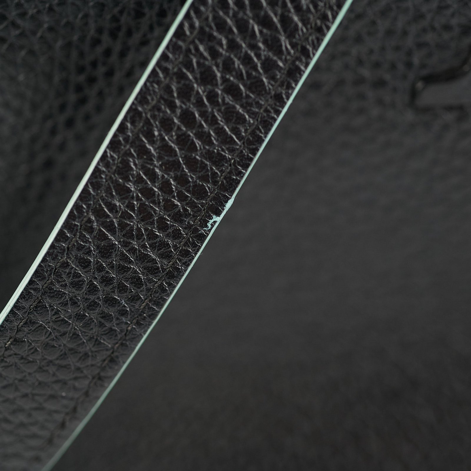 19/7- Louis Vuitton Capucines BB Taurillon Black | AlmaBagz - Image 19