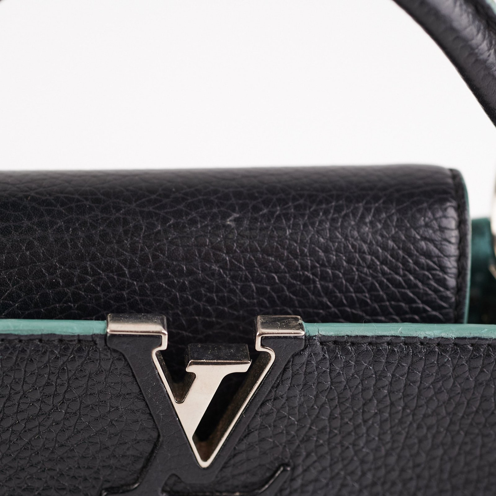 19/7- Louis Vuitton Capucines BB Taurillon Black | AlmaBagz - Image 17