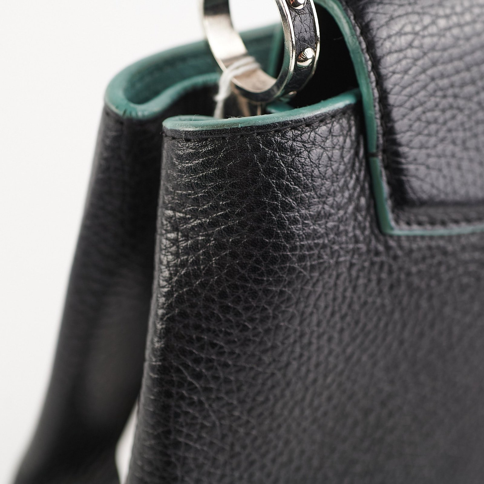 19/7- Louis Vuitton Capucines BB Taurillon Black | AlmaBagz - Image 10