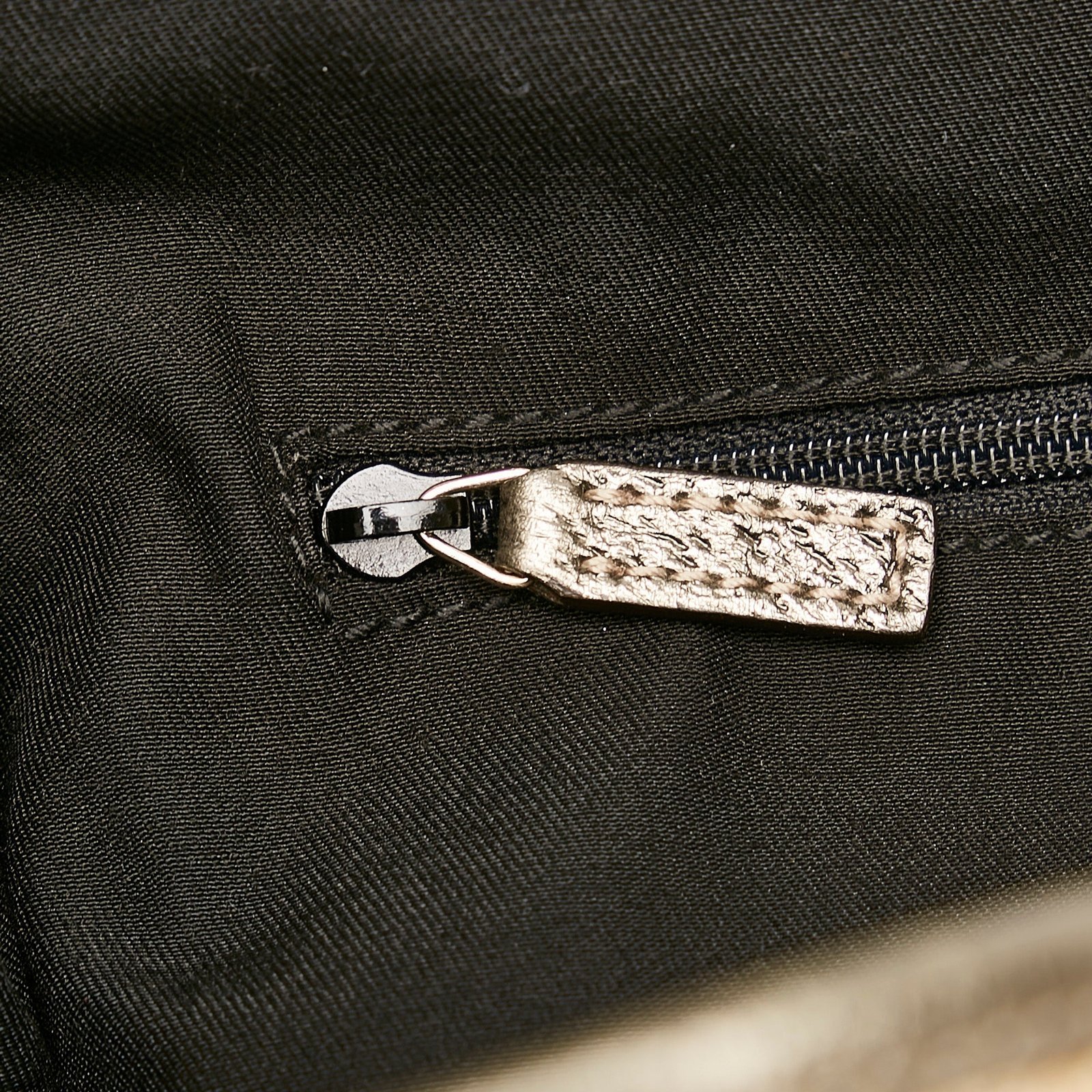 Brown Gucci GG Canvas Abbey Tote | AlmaBagz - Image 10