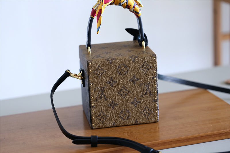 Jane bags - Louis Vuittons - 9401 | AlmaBagz - Image 3