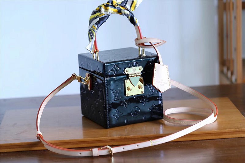 Jane bags - Louis Vuittons - 9343 | AlmaBagz
