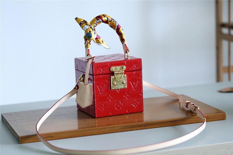 Jane bags - Louis Vuittons - 9398 | AlmaBagz