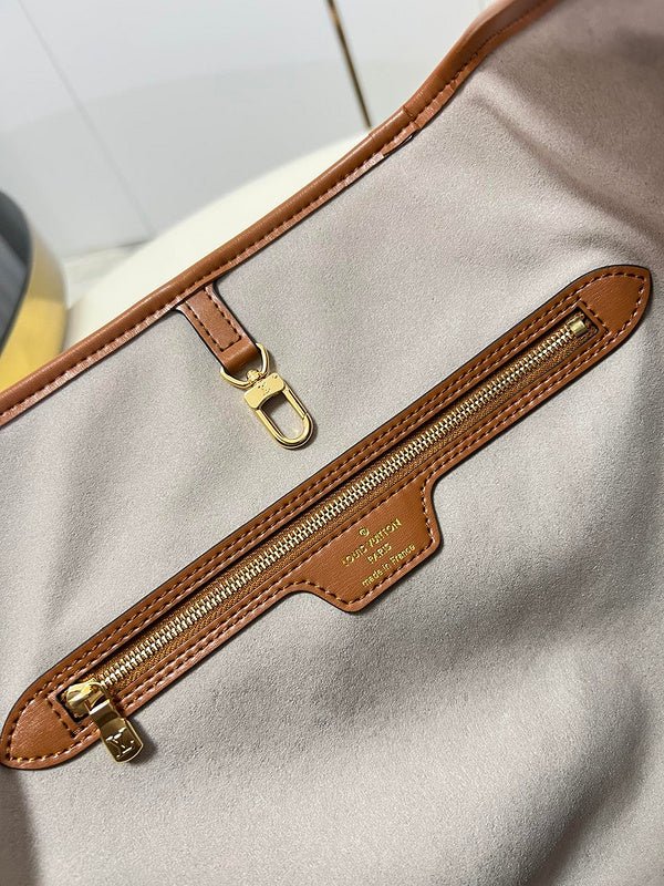 Jane Bags- Louis Vuittons - 16205 | AlmaBagz - Image 2