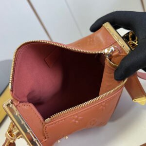 Jane bags - Louis Vuittons  - 15334 | AlmaBagz