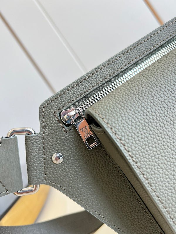 Jane Bags- Louis Vuittons - 16130 | AlmaBagz