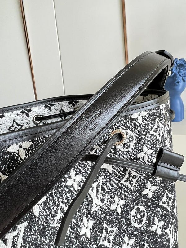 Jane Bags- Louis Vuittons - 16463 | AlmaBagz - Image 14