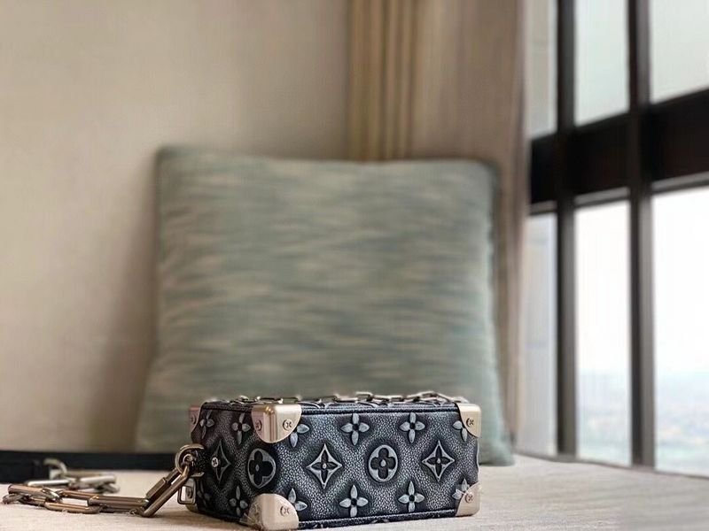 Jane Bags- Louis Vuittons - 15923 | AlmaBagz - Image 4