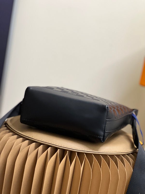 Jane Bags- Louis Vuittons - 16141 | AlmaBagz - Image 4
