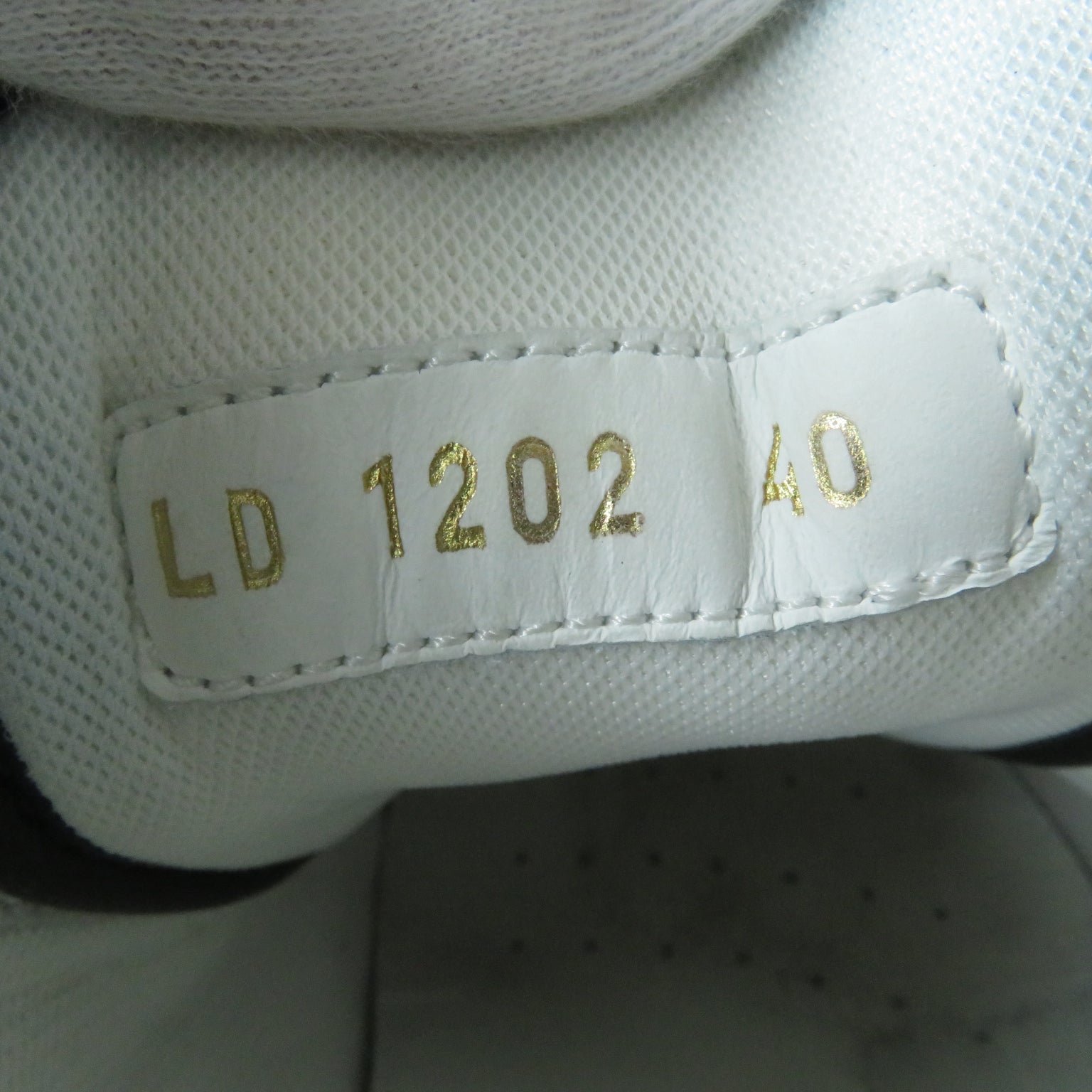 LOUIS VUITTON sneakers Main: Leather Black White Squad Line Yayoi Kusama Women 40 Used | AlmaBagz - Image 11