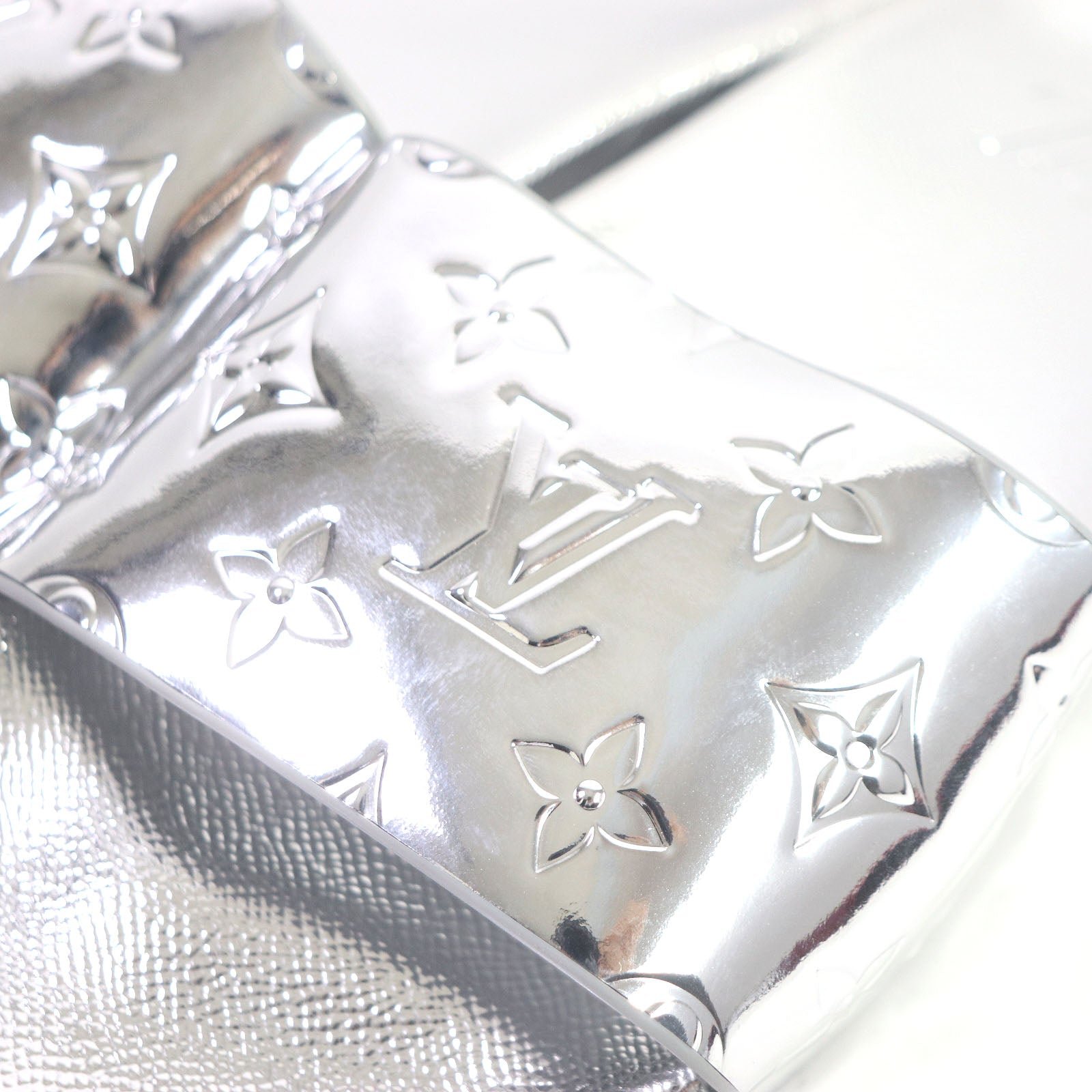 LOUIS VUITTON Sandals rubber Silver Waterfront line mules 5 | AlmaBagz - Image 5