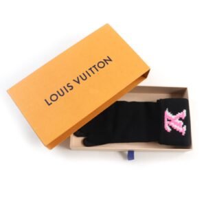 LOUIS VUITTON gloves M76451 wool Black pink Gon | AlmaBagz