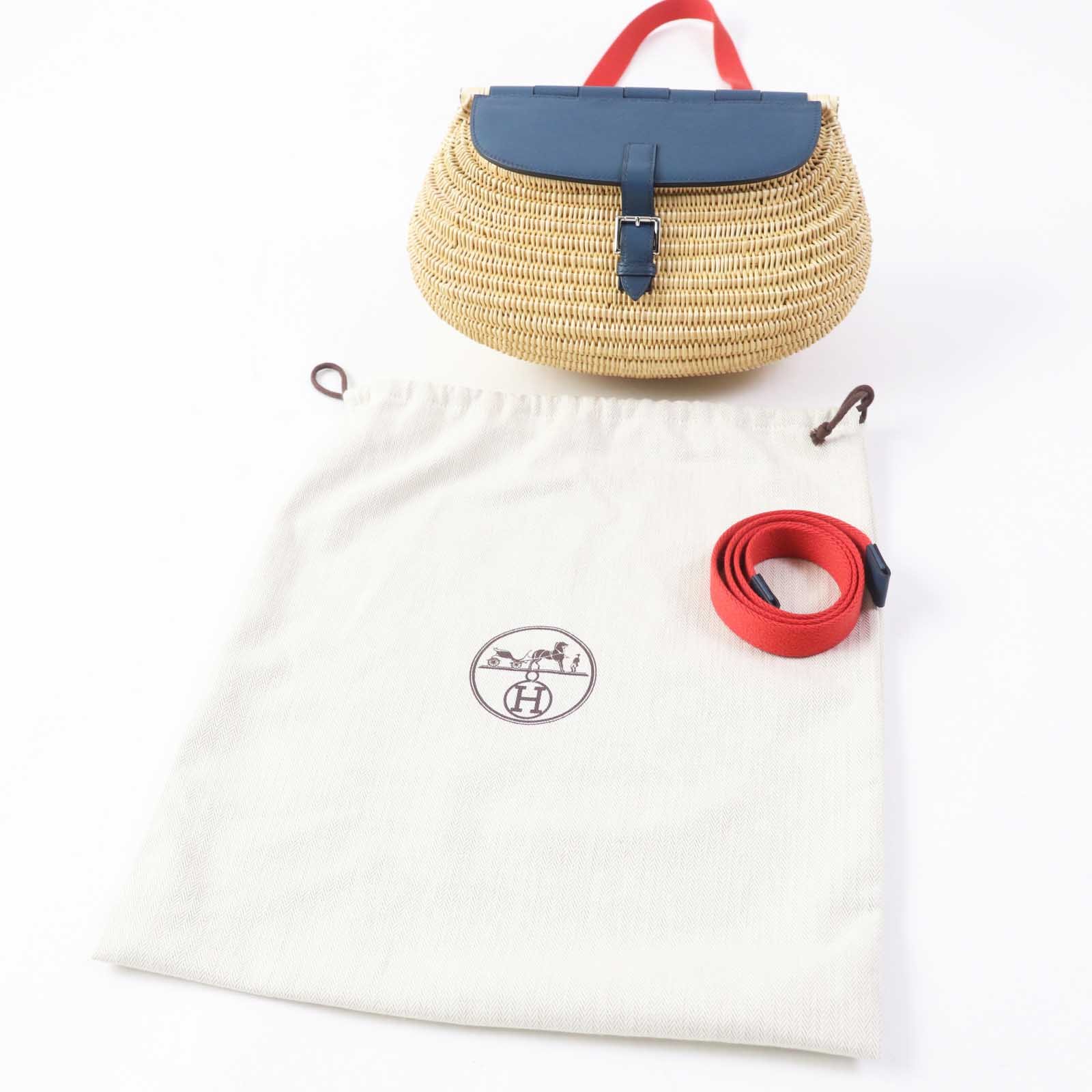 HERMES Shoulder Bag Swift Ocea Blue type Natural fishing basket | AlmaBagz