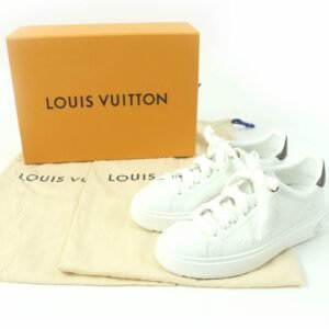 LOUIS VUITTON Low cut sneakers 1AAP6E leather white timeout line 35 1/2 | AlmaBagz