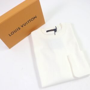 LOUIS VUITTON Short sleeve T-shirt 1A5VI1 cotton white Signature 3D Pocket Monogram T-Shirt S | AlmaBagz
