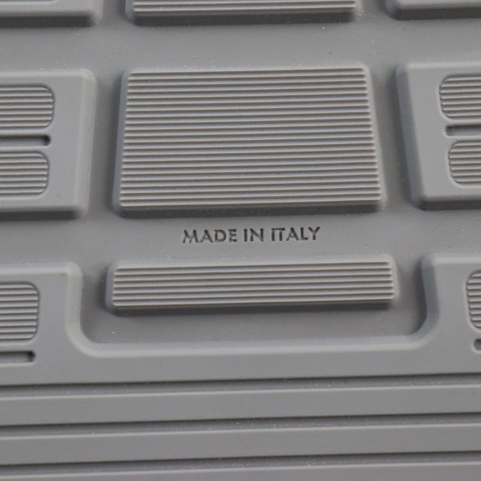 LOUIS VUITTON sneakers leather White type LV Runaway Line 6.5 | AlmaBagz - Image 11