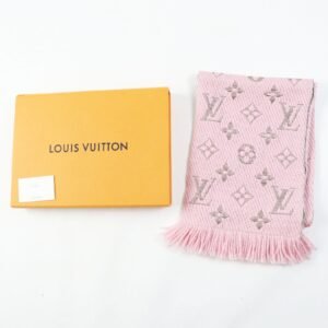 LOUIS VUITTON Scarf M70466 wool Rose valerine Logo mania | AlmaBagz