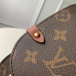 Louis Vuitton VAUGIRARD | AlmaBagz