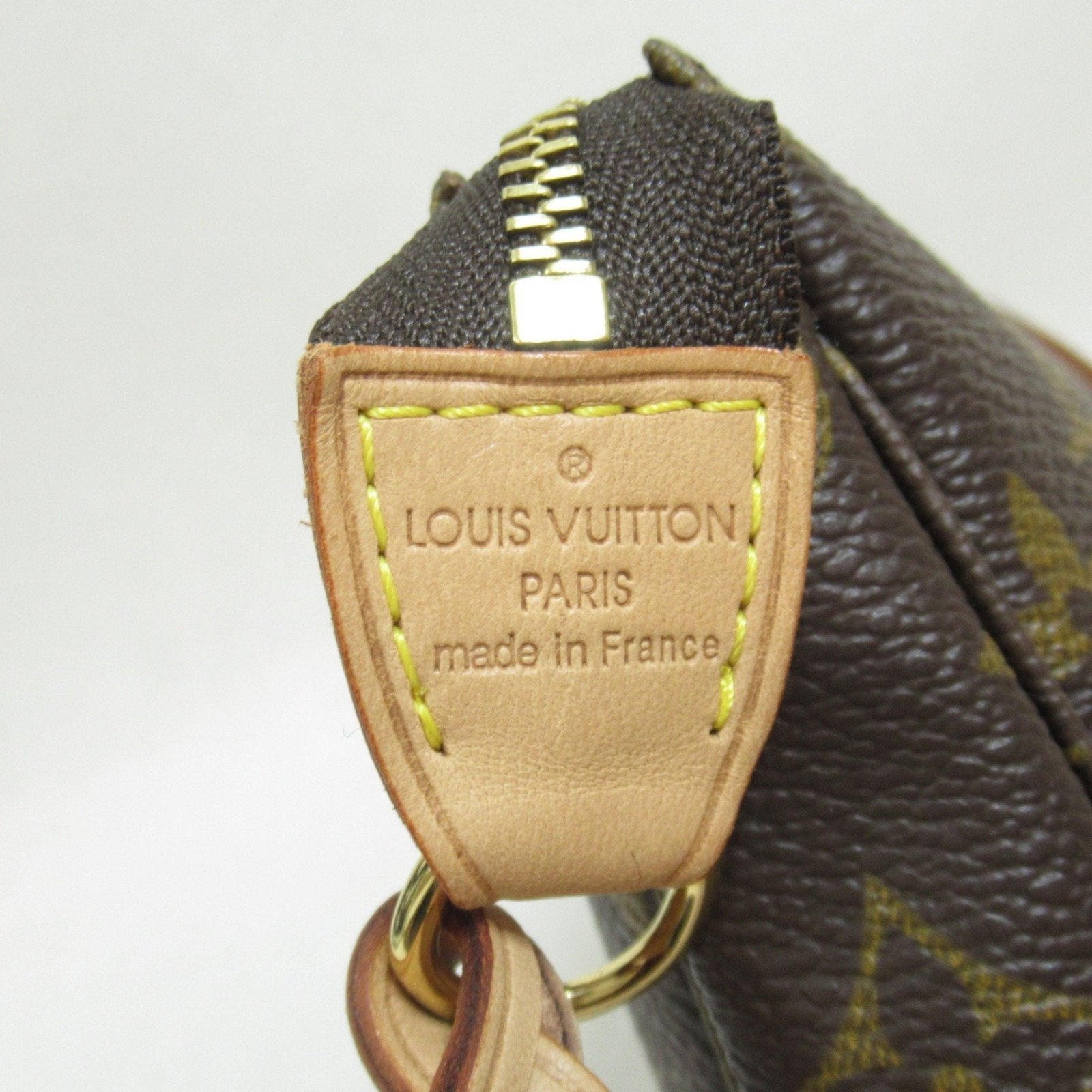 LOUIS VUITTON Pochette Accessoire Clutch Bag | AlmaBagz - Image 7